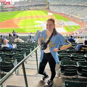 Meet your Posher, Lilly